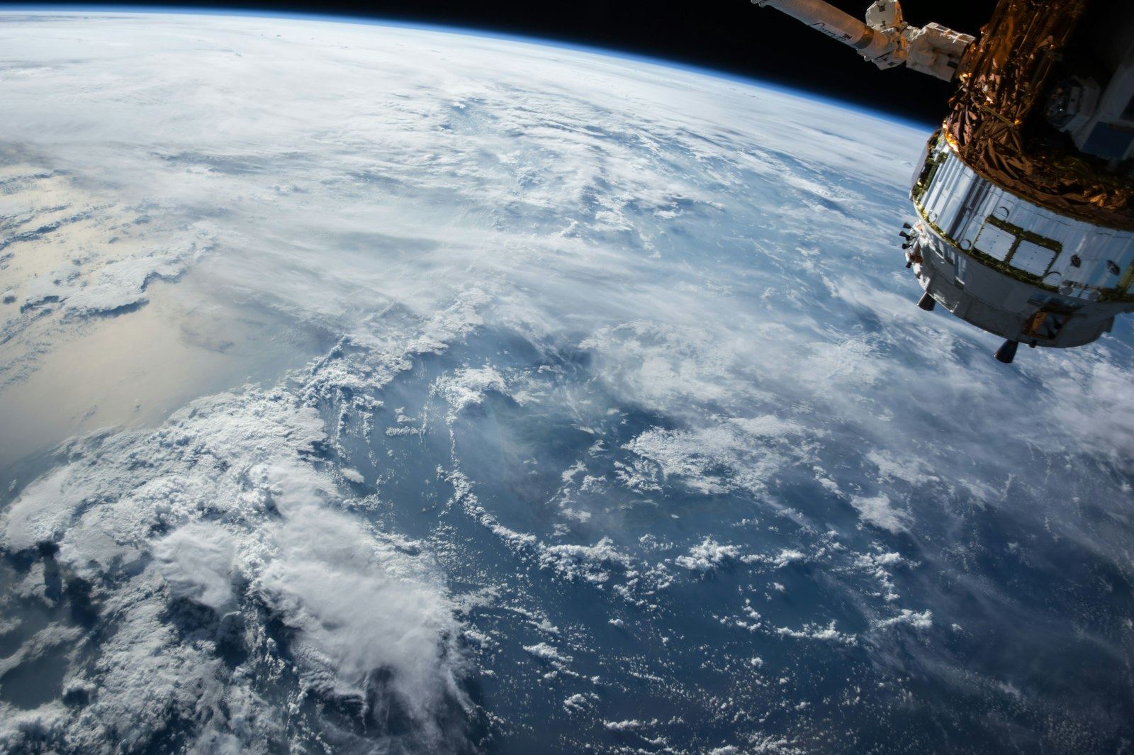Aave拟上线代币化SpaceX股权，高波动引发关注