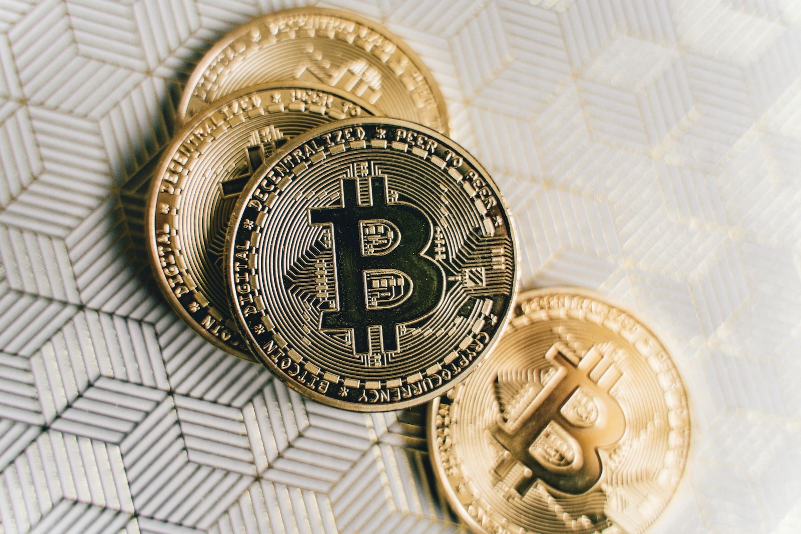 CLARITY法案濒临搁浅，加密市场承压待变